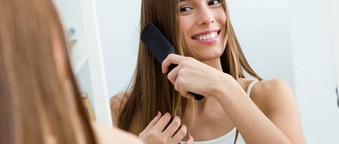 Masaje capilar con aceite de cacay